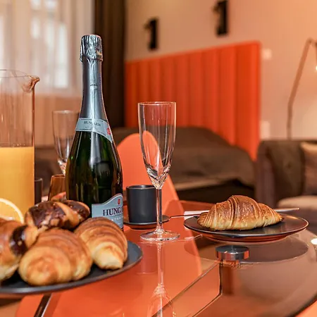 Luxury Tropical At Apartman Budapest