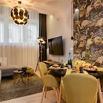 Luxury Tropical At Apartment *