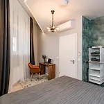 Luxury Tropical At Apartment Budapest
