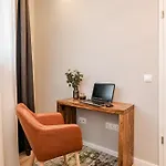 Apartment Luxury Tropical At *