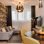 Apartment Luxury Tropical At *