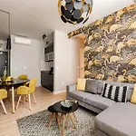 Luxury Tropical At Apartment