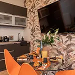 Luxury Tropical At Apartment Budapest