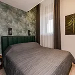 Apartment Luxury Tropical At